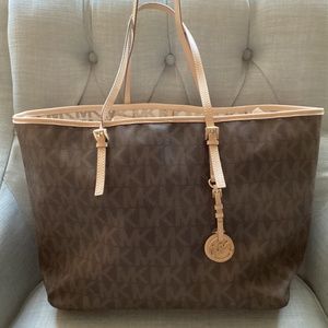 MICHAEL KORS Jet Set Travel Large Leather Top Zip Shoulder Tote